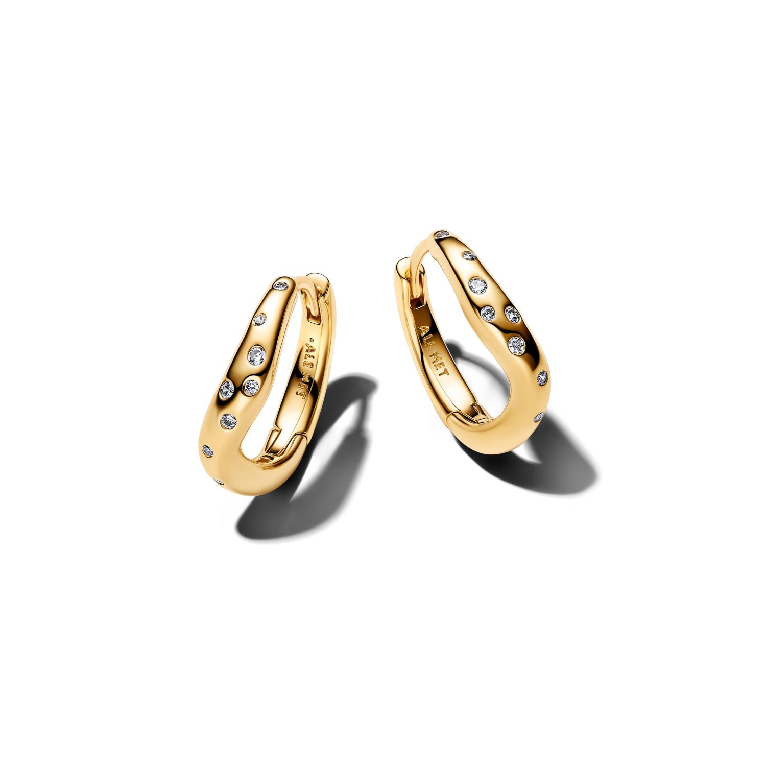 Pandora - Orecchini Cerchi Linea Sinuosa con Pietre Luminose Ref. 264663C01 - PANDORA