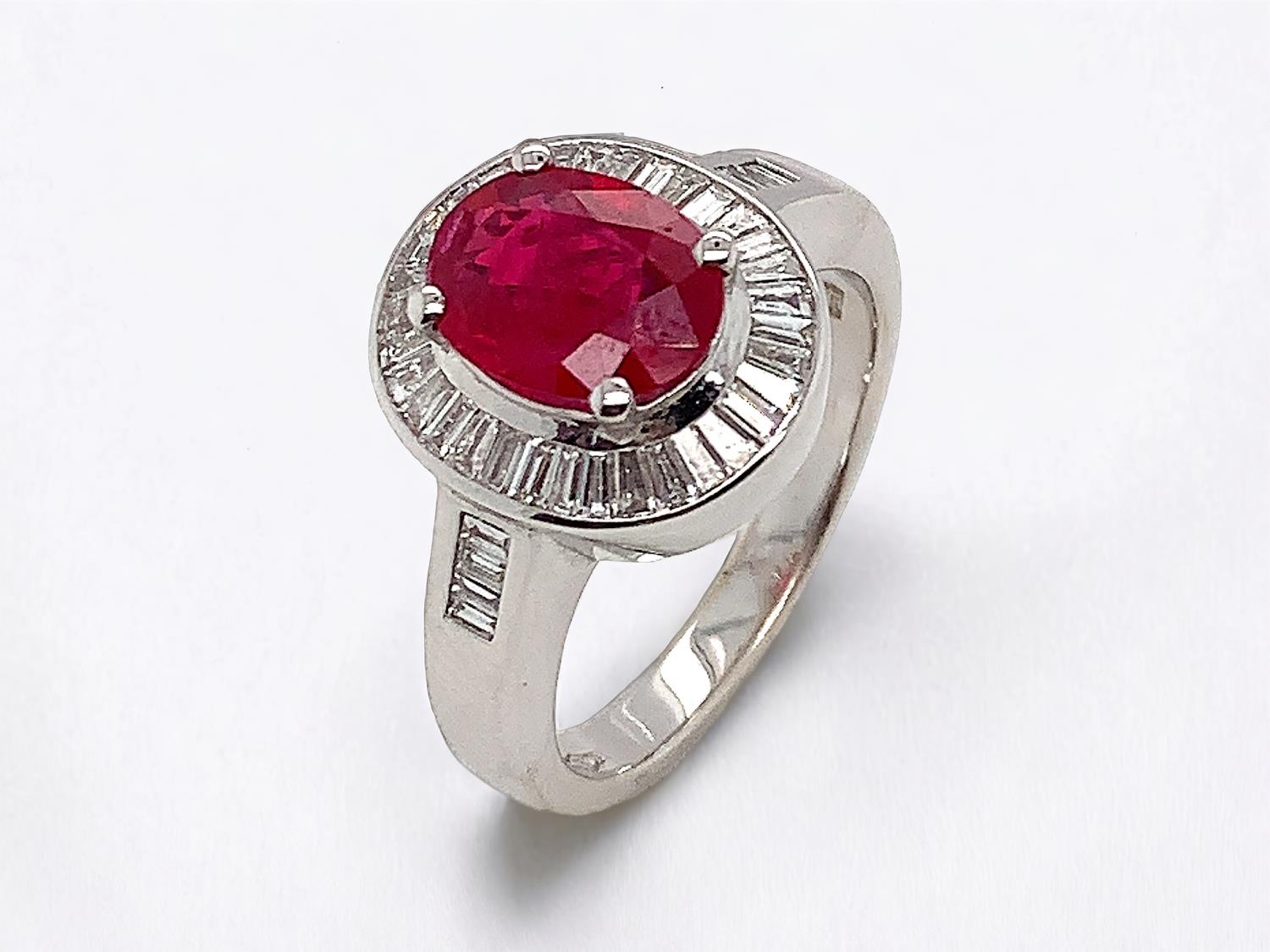 Anello in Oro Bianco, Rubino Ovale e Diamanti naturali taglio baguettes Mis. 14 - FIDELA-M