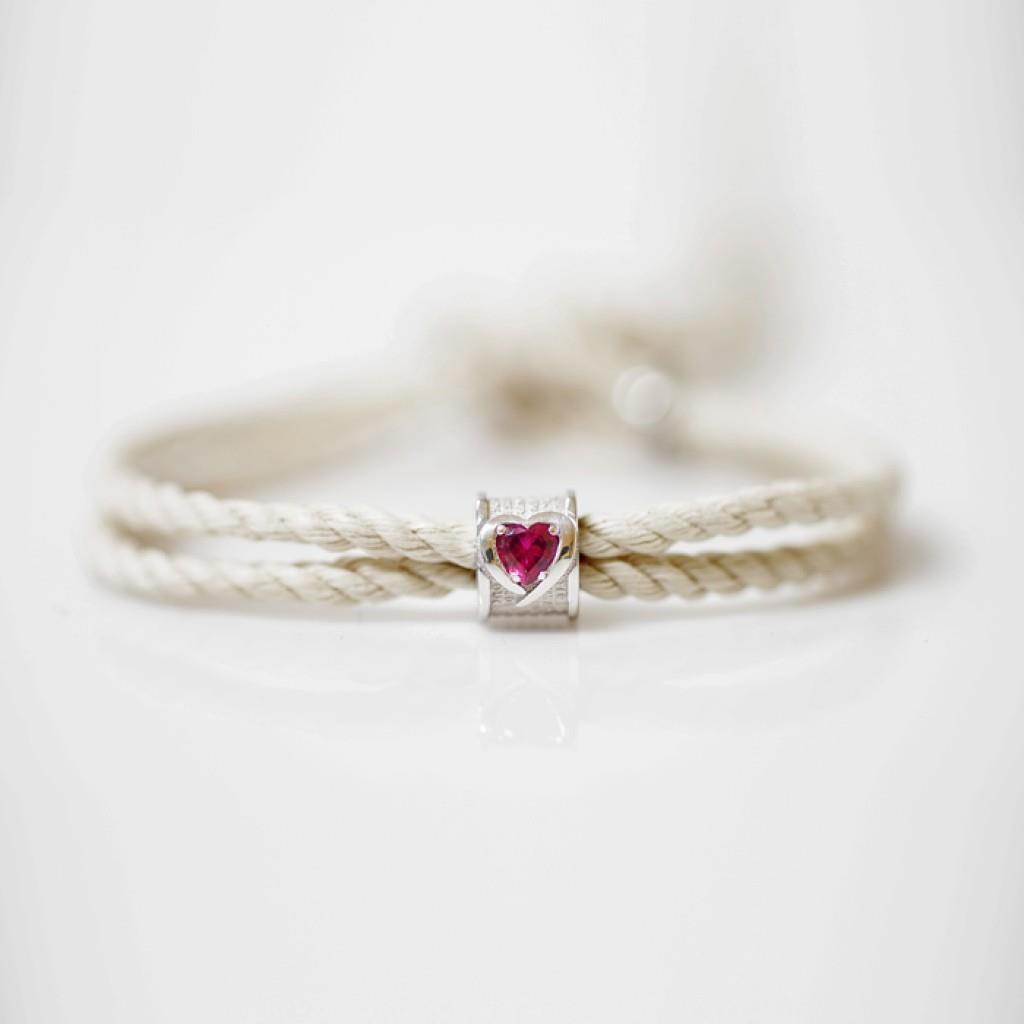 BRACCIALE INCIPIT FILUM COR TUUM - ARGENTO RODIATO TOPAZIO ROSSO E CORDINO ECRU Ref. INCIC91CCB0 - TUUM