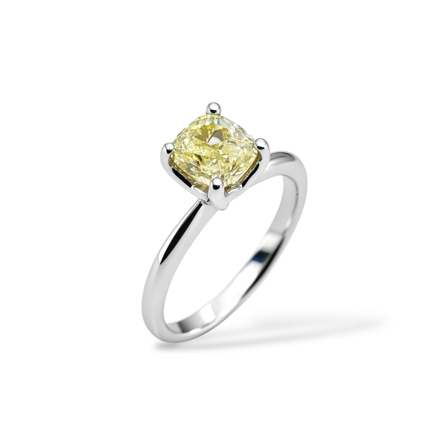 Anello Solitario in Oro Bianco e Diamante Cushion Fancy Yellow - FIDELA